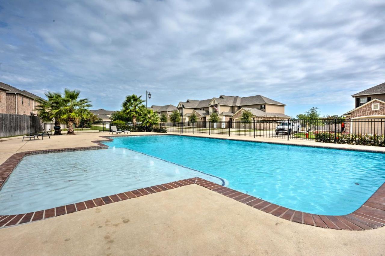 College Station Townhouse With Private Patio Villa Buitenkant foto