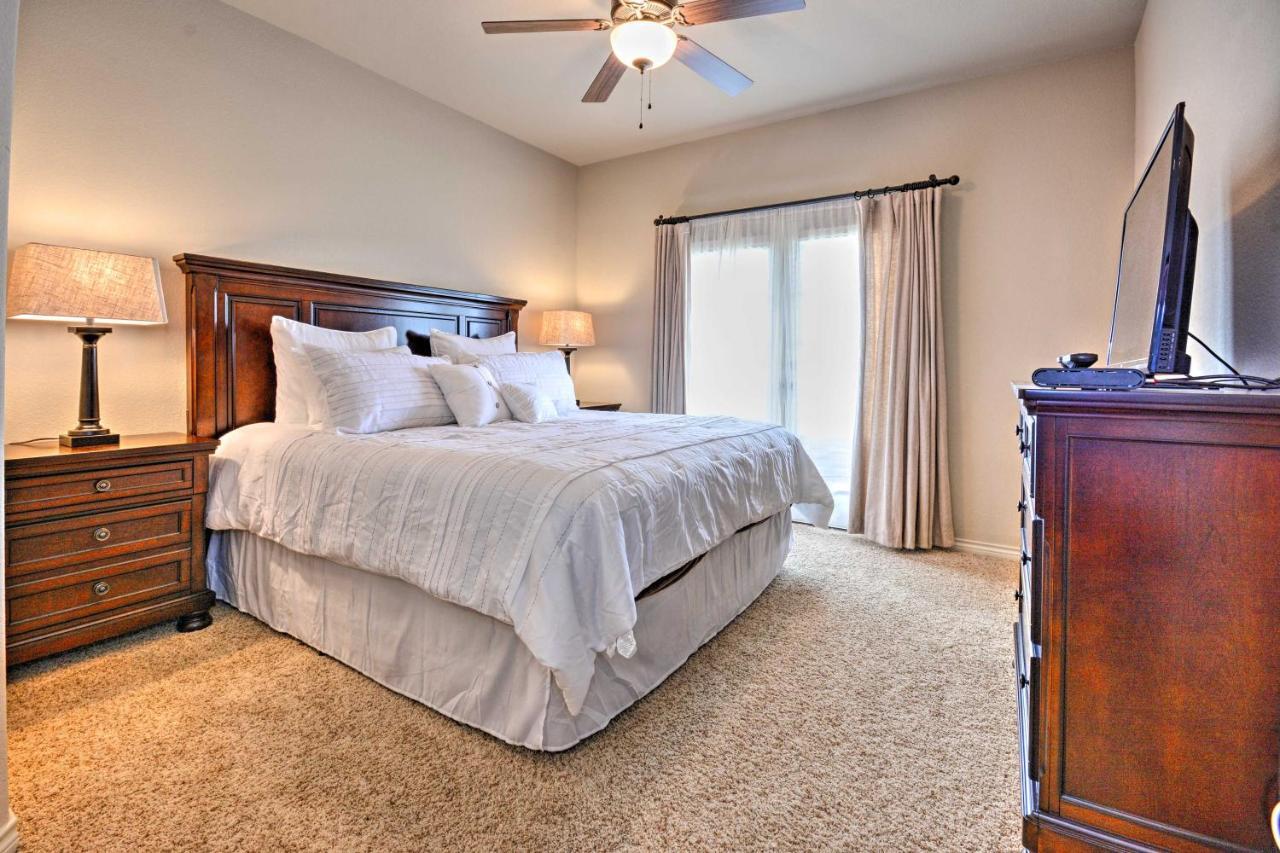 College Station Townhouse With Private Patio Villa Buitenkant foto