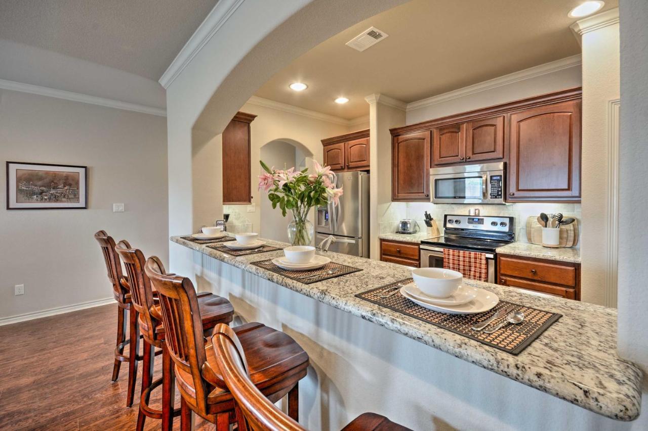 College Station Townhouse With Private Patio Villa Buitenkant foto